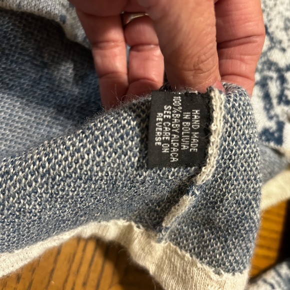 Intiwara Baby Alpaca Blue & Ivory Button down cardigan - Picture 7 of 12